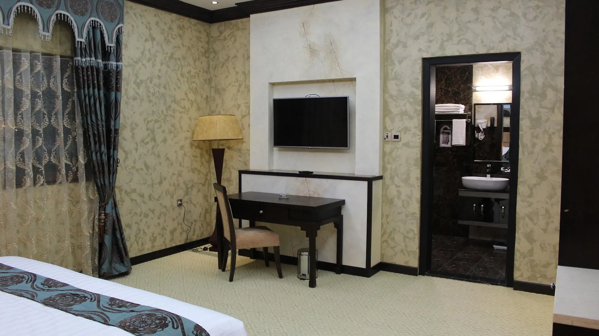 Emirates Park Resort Abu Dhabi 3*,  United Arab Emirates